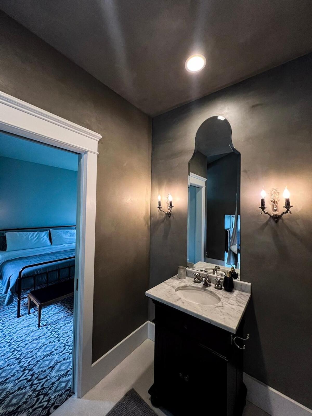 Rare Luxury Victorian Home In Downtown Austin East Exterior foto
